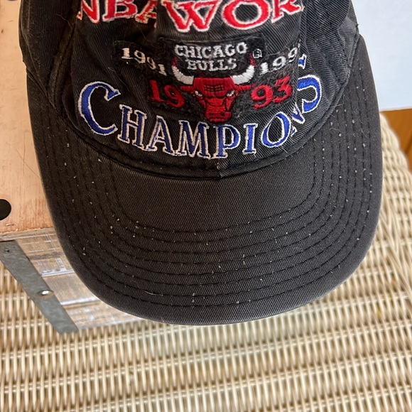 Starter Chicago Bulls NBA Fan Cap, Hats New World 1991, 1993 Champions - Picture 2 of 7